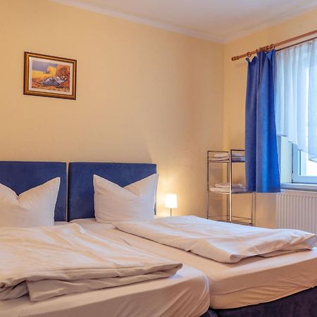 Pension & Ferienwohnungen Toepferstueb'L Saalfeld Saale Экстерьер фото